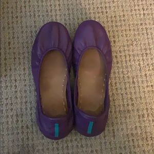 Women’s size 8 purple Tieks